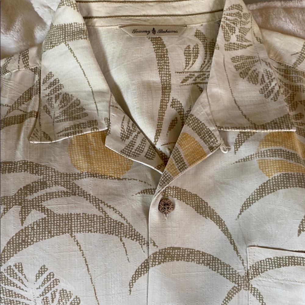 Tommy Bahama Men's Cream and Tan Shirt